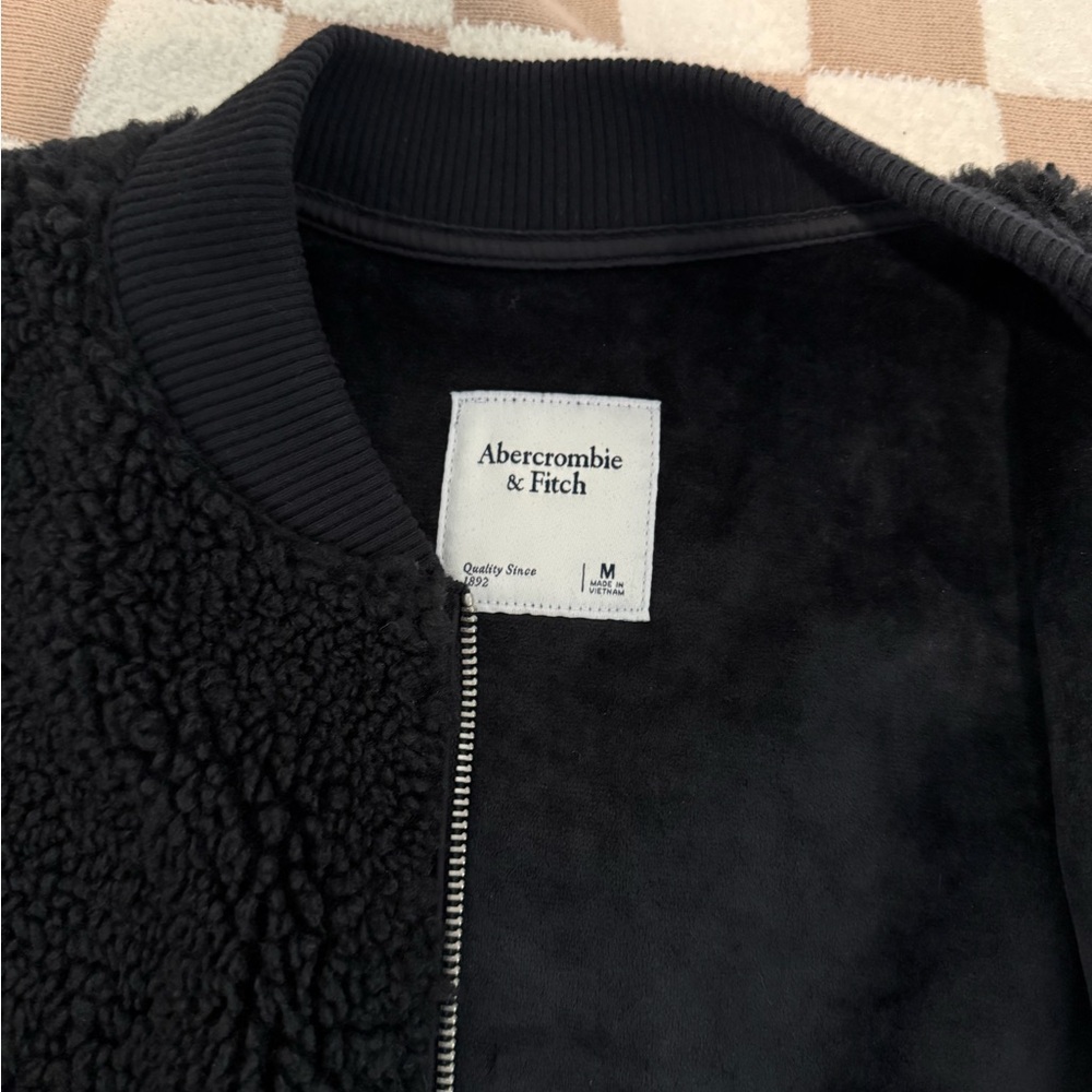 Abercrombie & Fitch Black Fleece Jacket - Picture 2 of 3